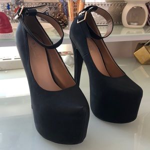 Black Very High Heel w/Ankle Straps